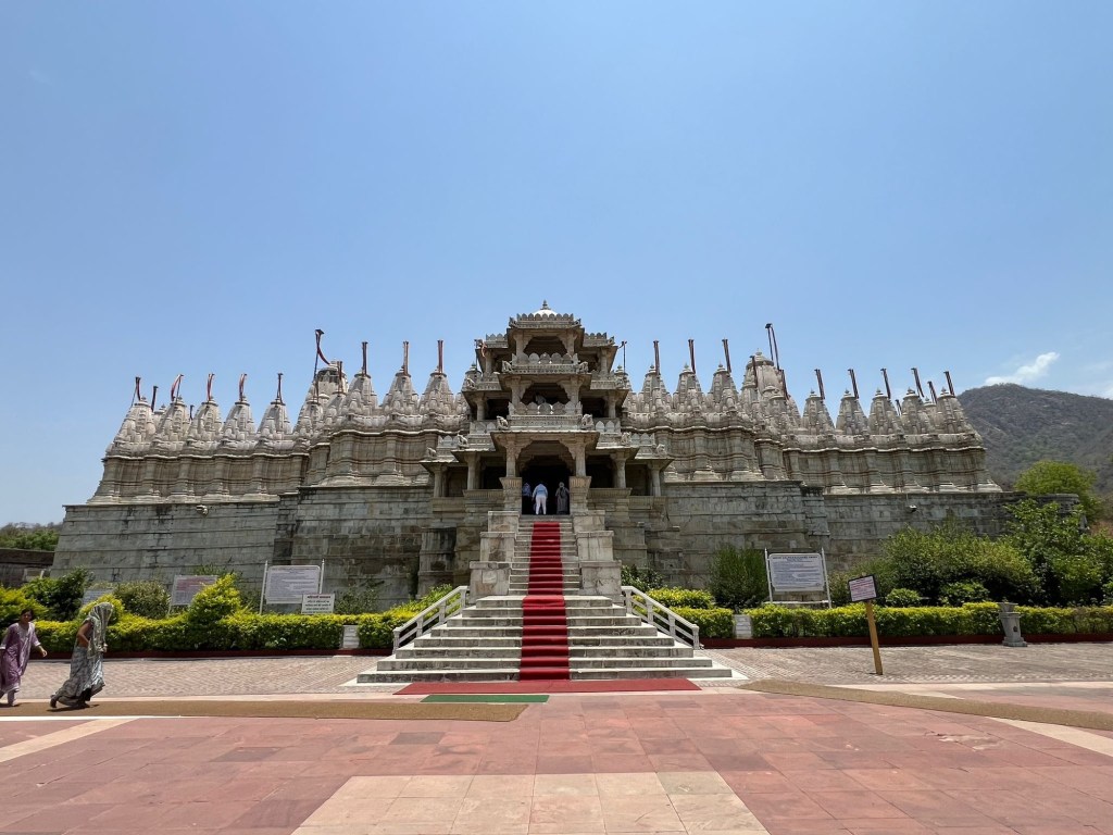 Ranakpur: il tempio di marmo&nbsp;bianco